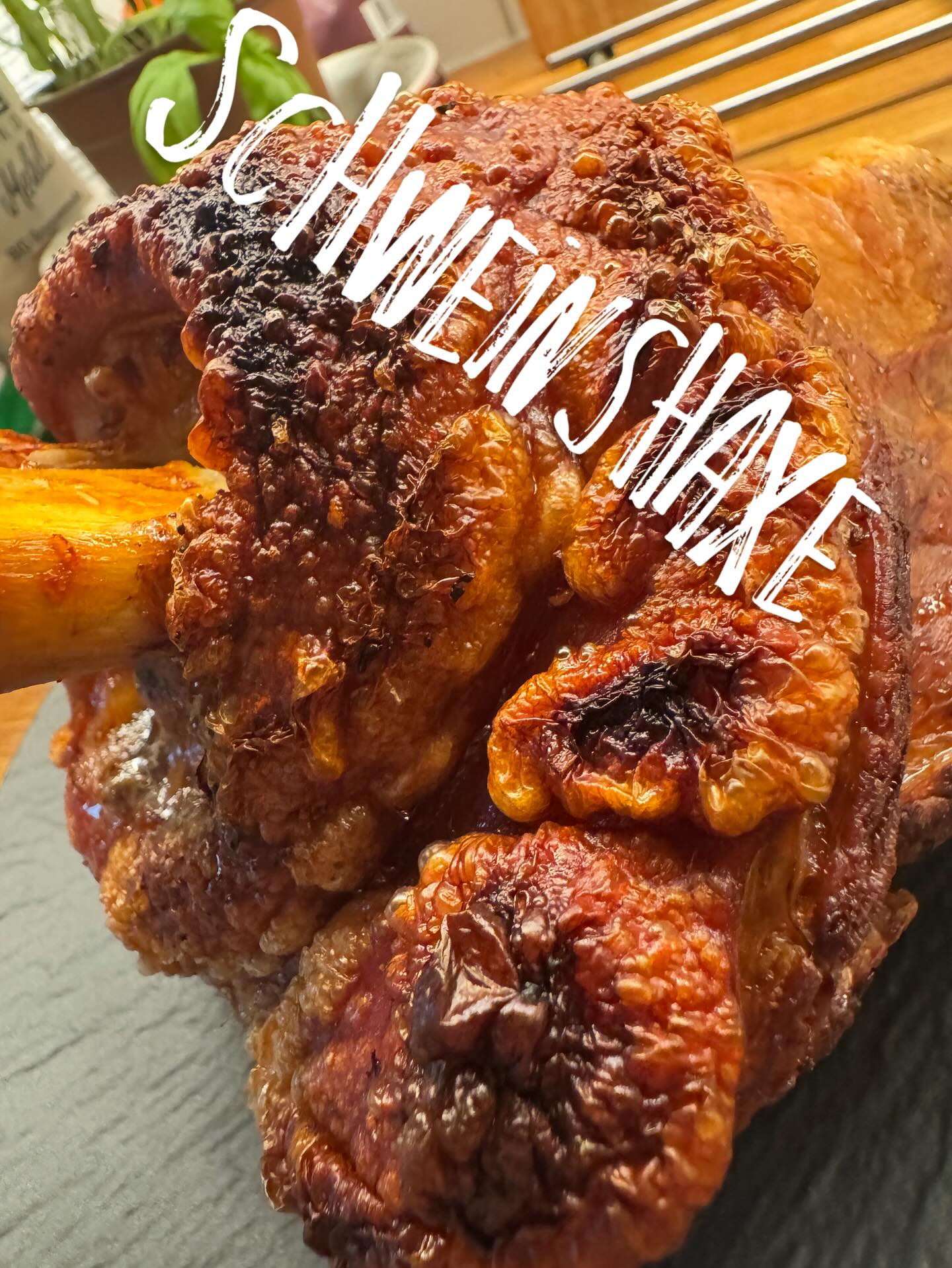 Gibt’s was besseres?
#ilovetocook #schweinshaxe #bbq #foodporn #kross #yumyumyum