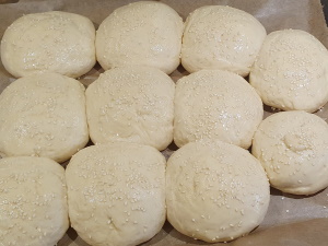 Burger Buns (Hamburgerbrötchen)